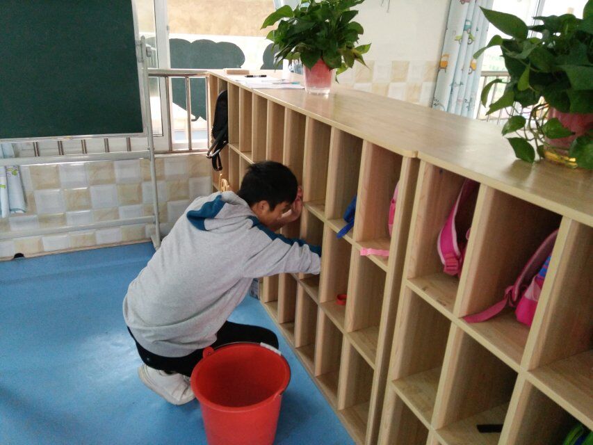 组织18级学前教育学生参加一日认识见习活动